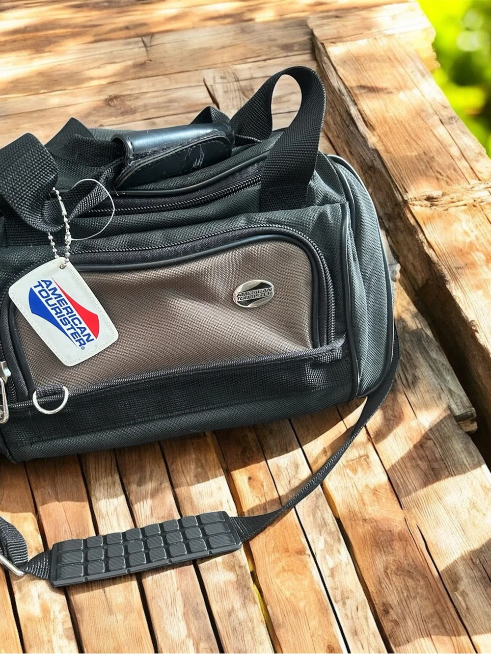 Vtg 1980’s Travel Accessory Bag - Classic American Tourister with OG Travel Tag